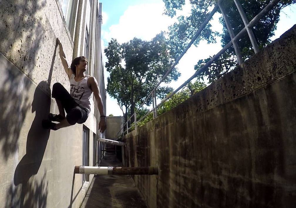 Eric Olsen - Cat Hang (Parkour)